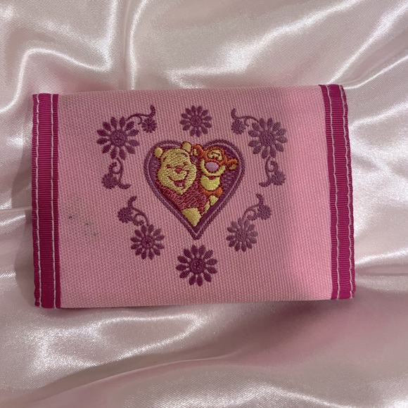 Disney winnie the pooh wallet 🍯 - Picture 1 of 4